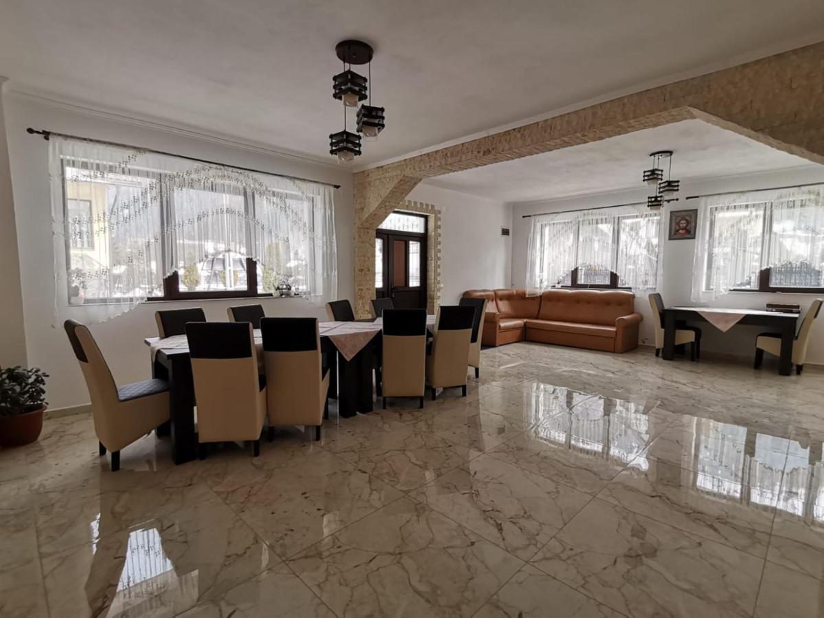 Casa Dana Olteanu Hotell Moeciu De Sus Exteriör bild