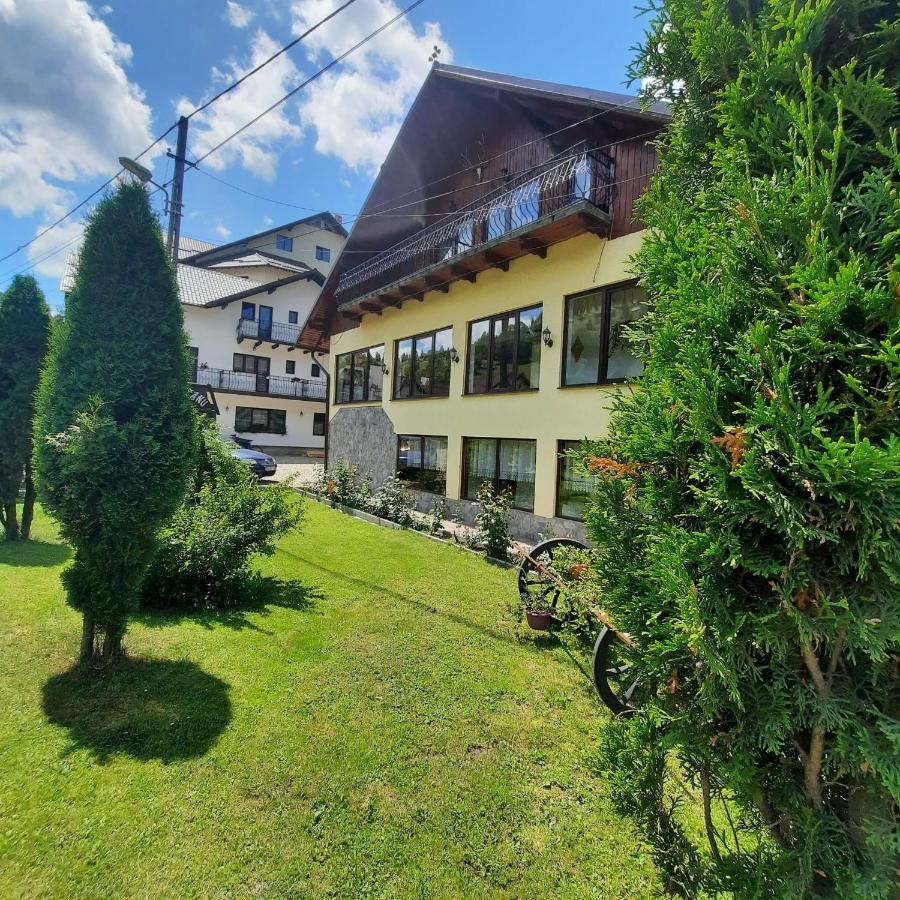 Casa Dana Olteanu Hotell Moeciu De Sus Exteriör bild